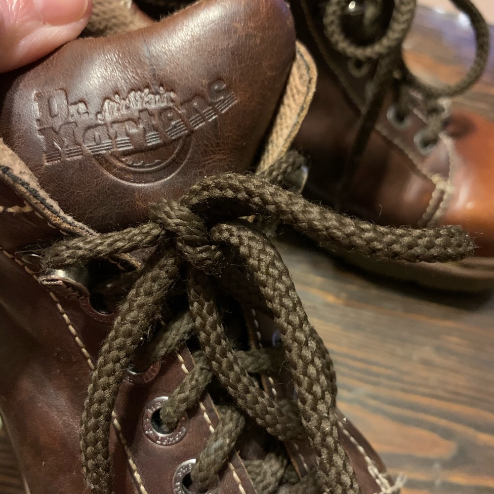 SOLD. Doc Martens made in England leather Sz  8 boots - Picture 9 of 15